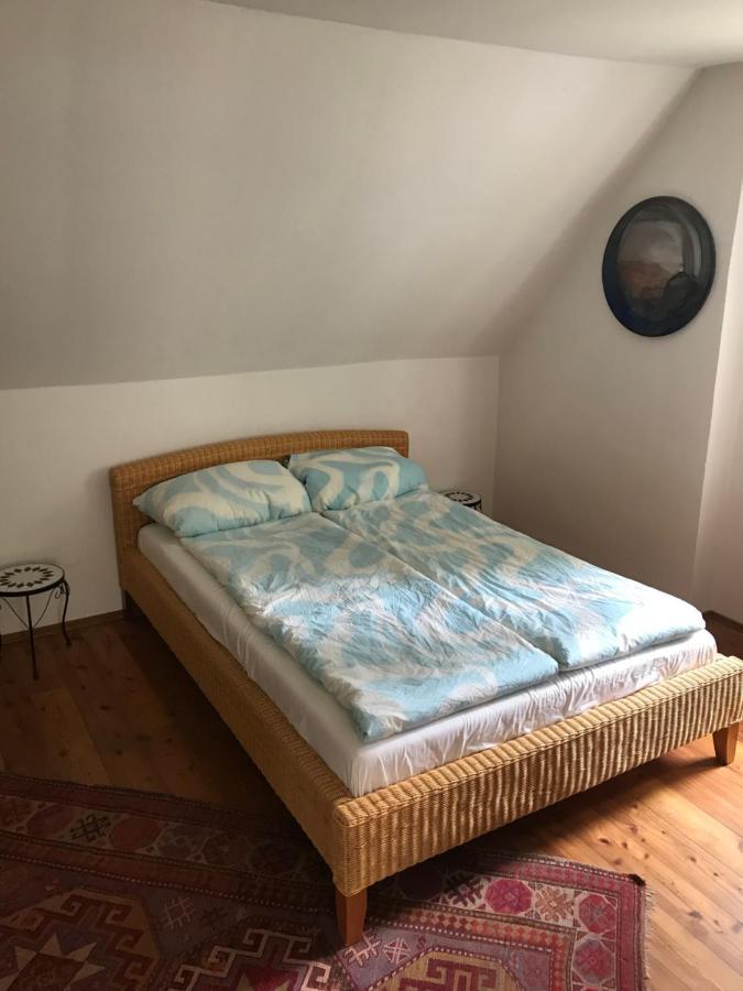 Charmante Altbau-Dg-Wohnung Munchen Bagian luar foto