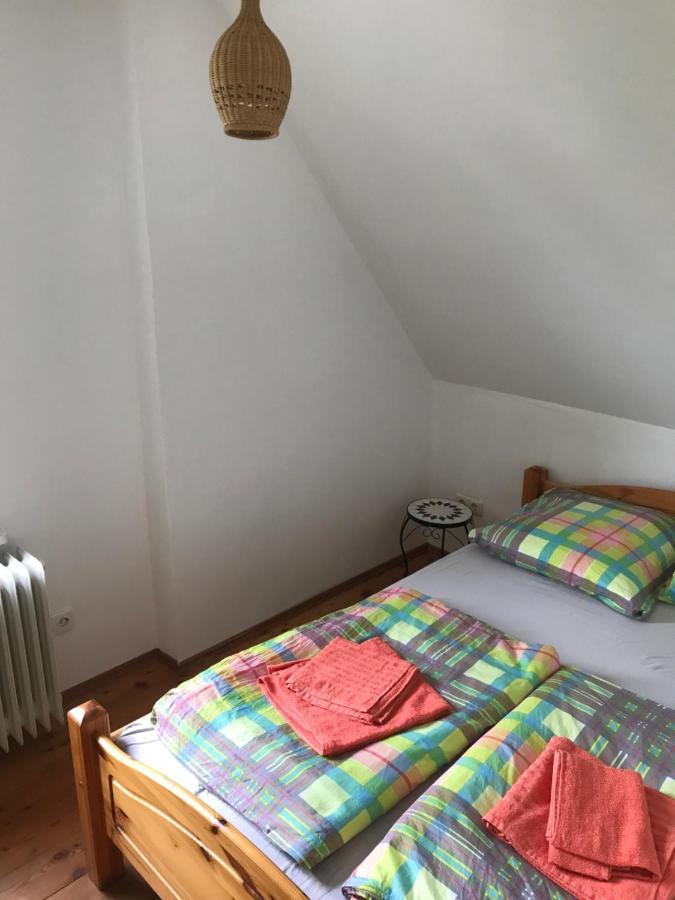 Charmante Altbau-Dg-Wohnung Munchen Bagian luar foto
