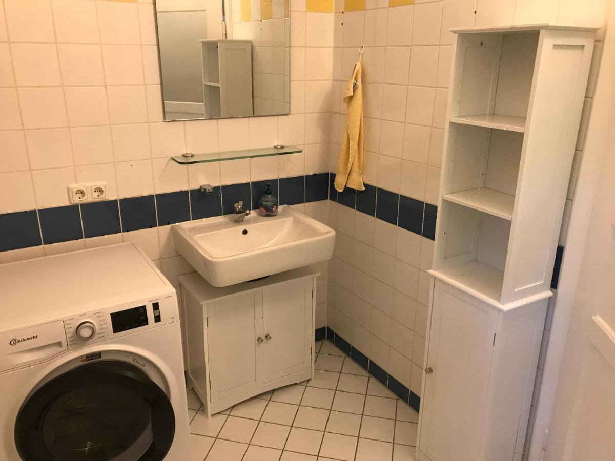 Charmante Altbau-Dg-Wohnung Munchen Bagian luar foto