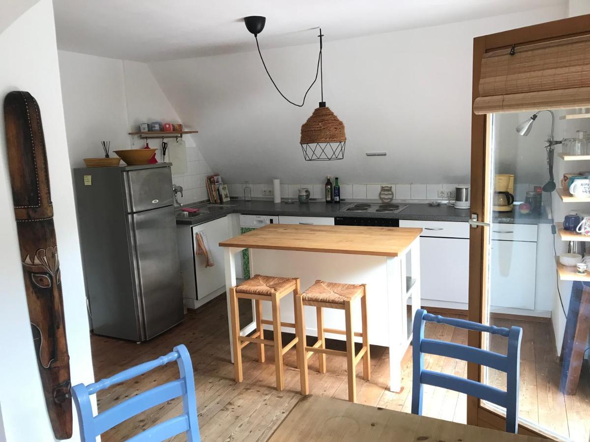 Charmante Altbau-Dg-Wohnung Munchen Bagian luar foto